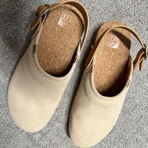 Reef Cushion Sage Clog Slides